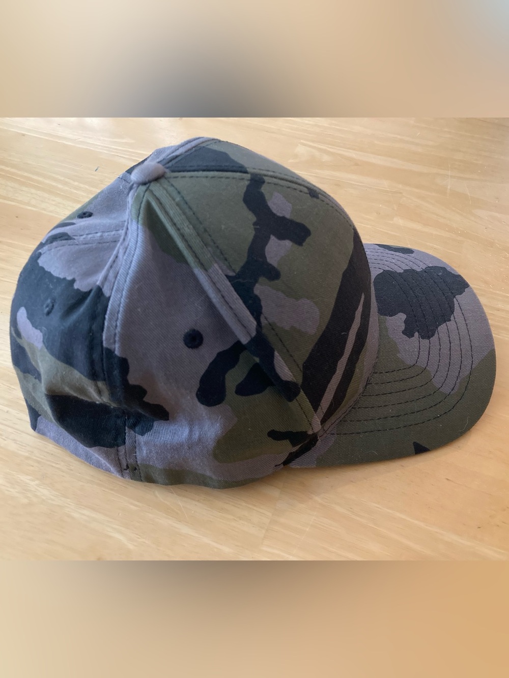 Fox Mens Flex-Fit Camo Hat with Raised Fox Head Patch - Picture 3 of 8